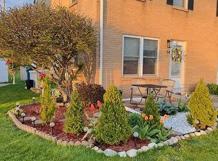 14 Meadow Hills Ln #6, Fremont, MI 49412