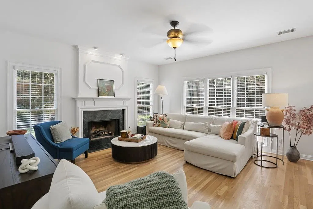 4 bed, 3.5 bath, 2801 sqft, $4,600 — Photo 4