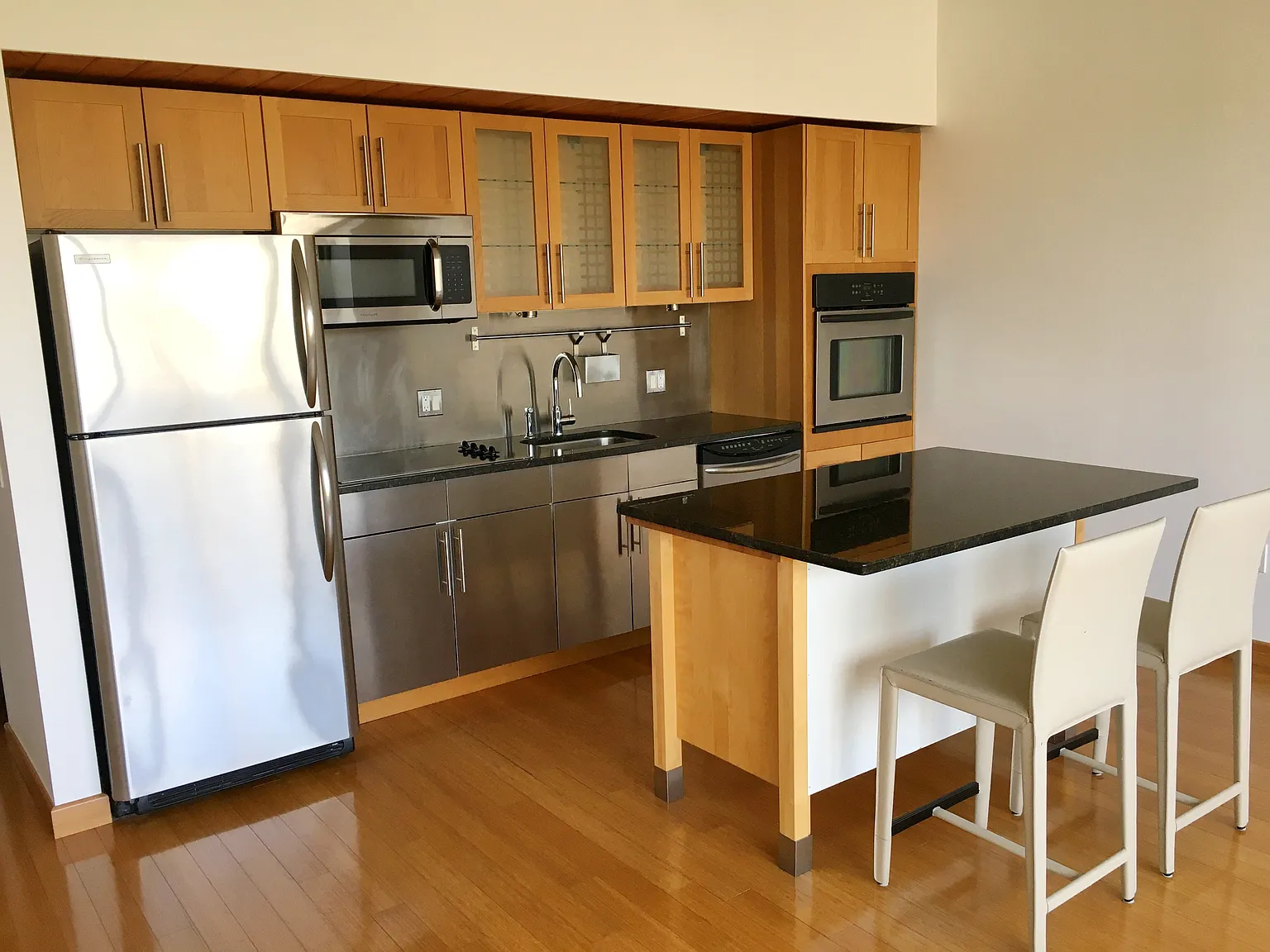 1 bed, 857 sqft, $3,000 — Photo 1