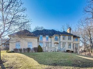 9366 Falling Waters Dr W, Burr Ridge, IL 60527