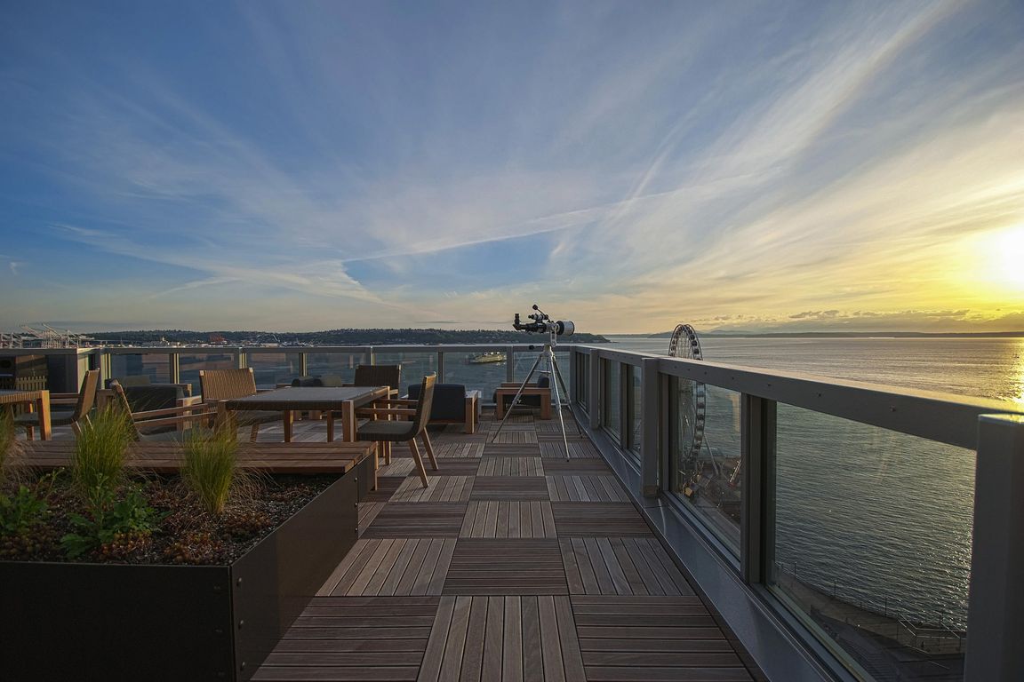 waterfront_amenity_rooftopdeckview_492