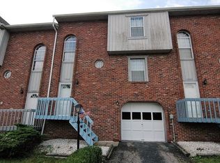 1202 Timber Trl, Imperial, PA 15126