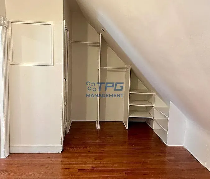 14 E 42nd St #3 — Photo 11