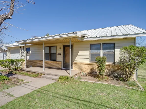 422 N 3rd St, Jacksboro, TX 76458