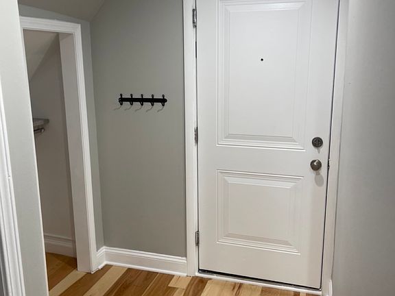 5th image of 2339 S Sacramento Ave #4R