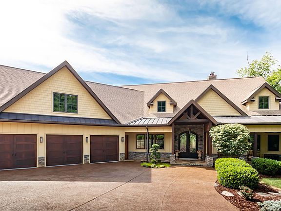 3rd image of 846 Glenview Dr