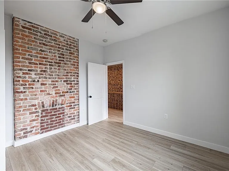 111 S Stafford Ave #B-2 — Photo 7