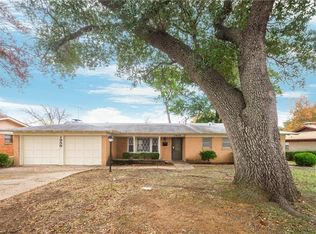 1959 Shelman Trl, Fort Worth, TX 76112