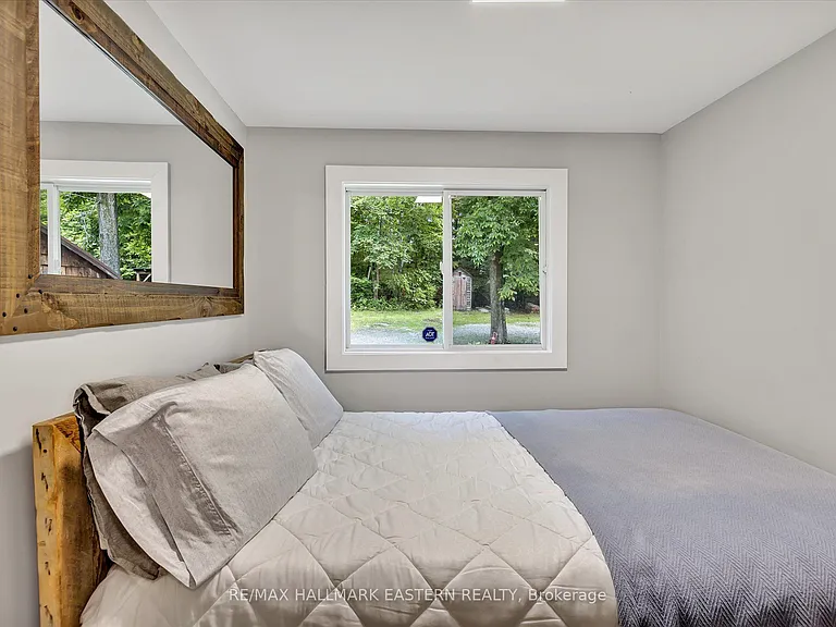 504 Pine Point Ln — Photo 18