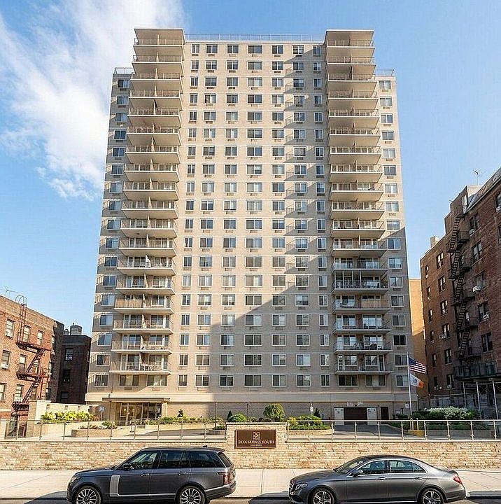1st image of 11818 Union Tpke APT 4B