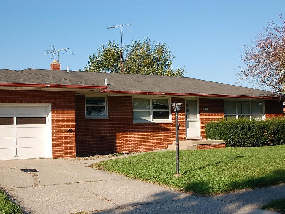 1st image of 1420 Meadow Dr