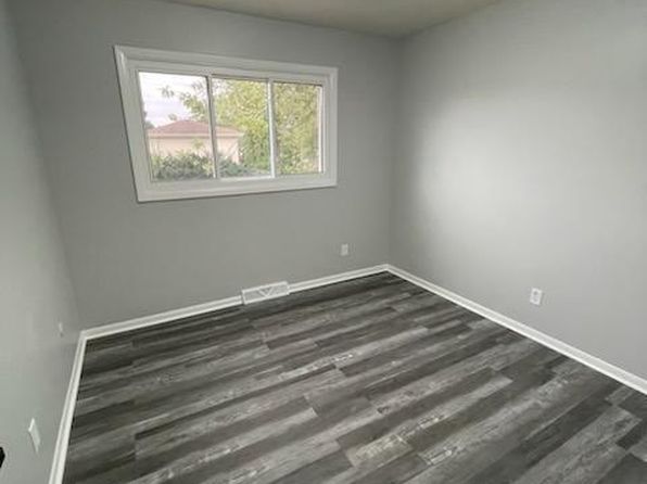 912 Harrison Ave, Dyer, IN 46311