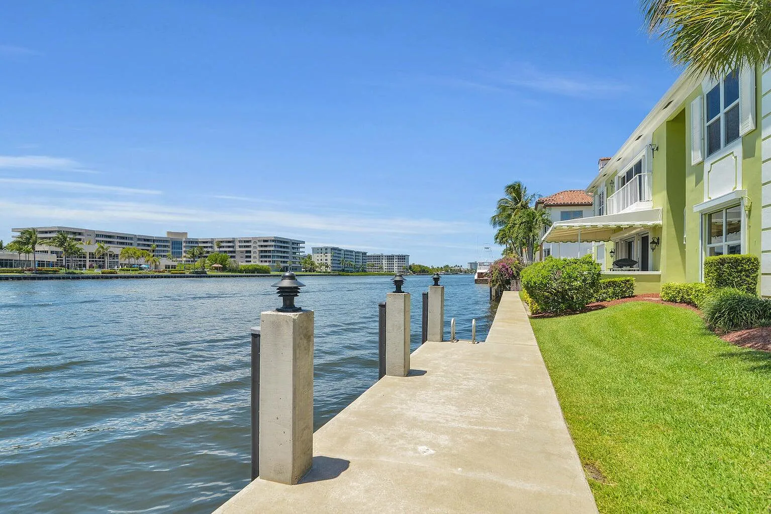 3 bed, 3.0 bath, 3313 sqft, $10,000 — Photo 4