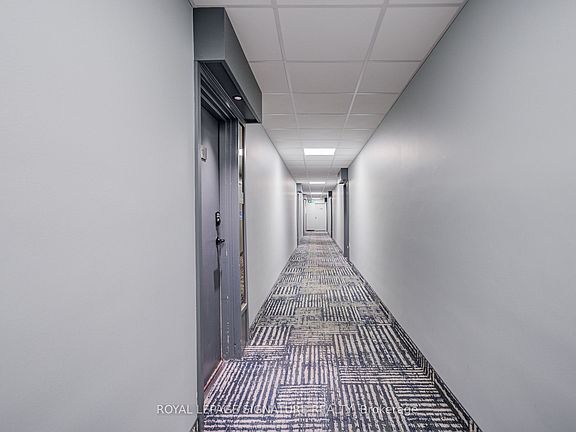 5th image of 4060 Lawrence Ave E #413