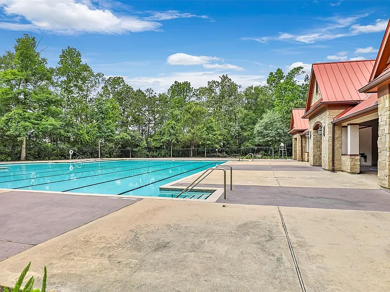 22707 Bolanzo Ln — Photo 33