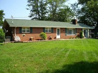 1336 Old Boones Creek Rd, Jonesborough, TN 37659