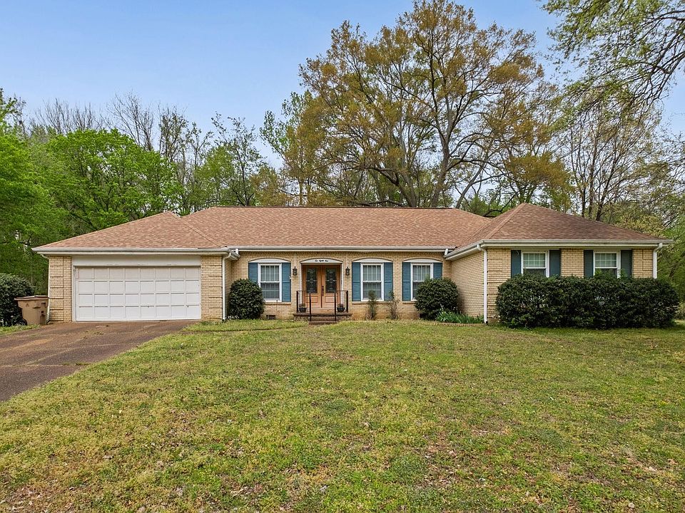 1st image of 284 Singingwood Dr