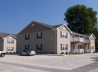 202 Crockett St APT 212, Catlin, IL 61817
