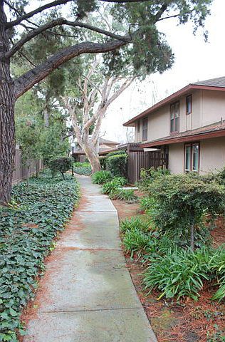 1st image of 224 Red Oak Dr E APT J