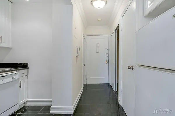 Rented by Anchor Associates | media 11