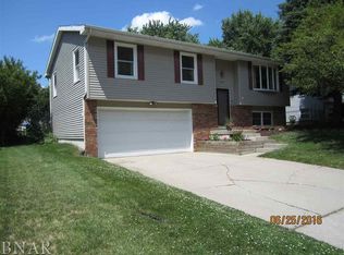 1712 Johnson Dr, Normal, IL 61761