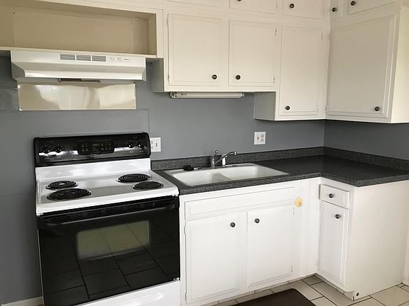 2nd image of 10 Seminole Dr APT 6