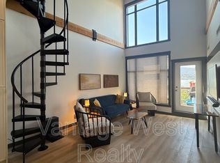 654 Cook Rd UNIT 608, Kelowna, BC V1W 3G7