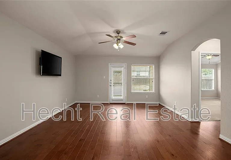 153 Carrington Dr — Photo 10