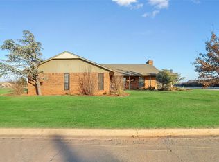 133 W Quail Dr, Cordell, OK 73632