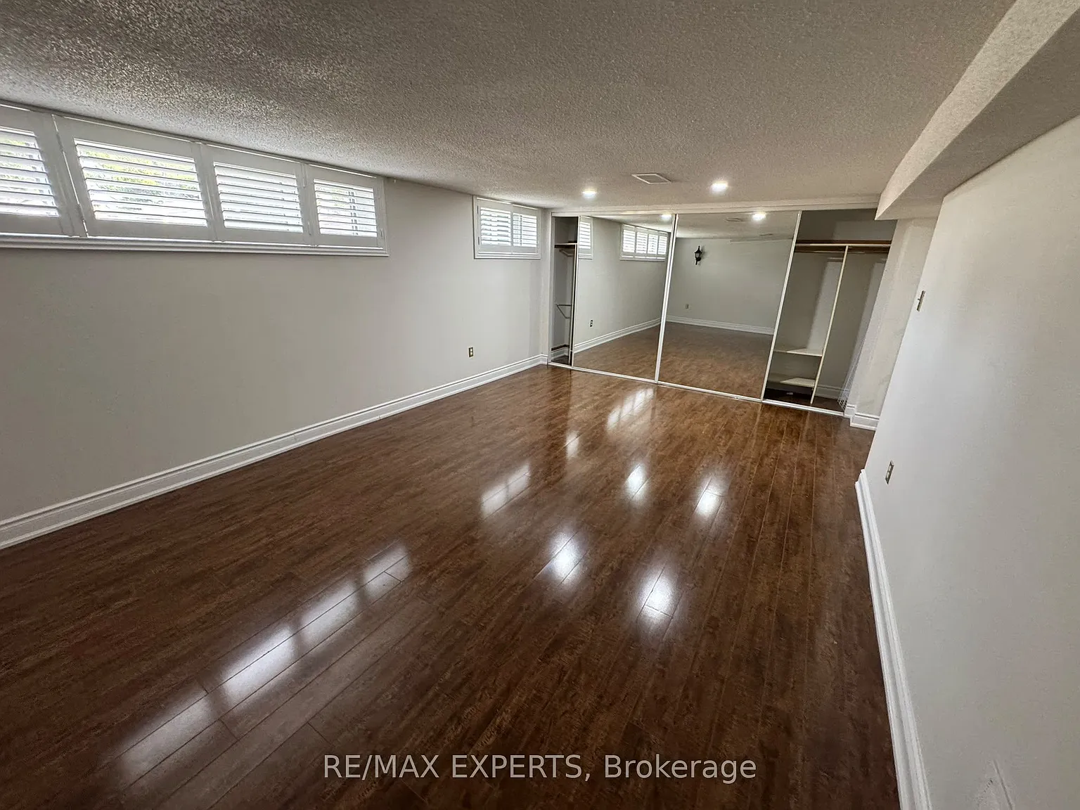 2 bed, $2,300 — Photo 4