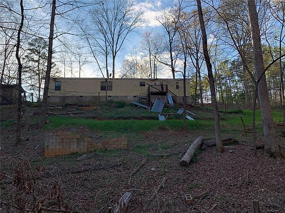 3rd image of 115 Tobacco Pouch Creek Rd