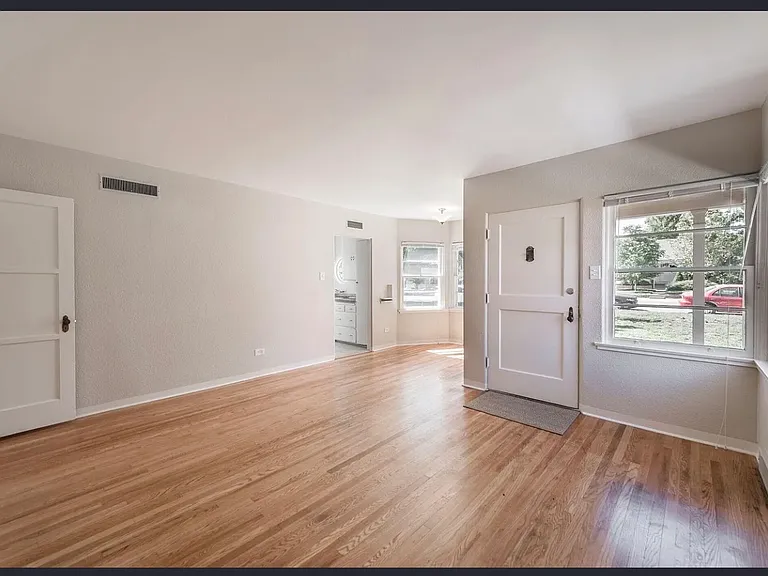 2636 S Marion St — Photo 6