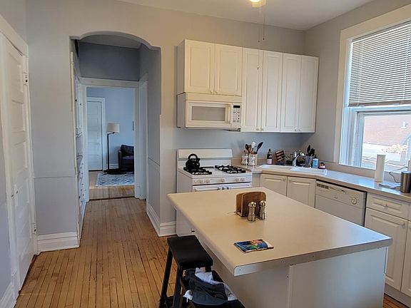 EAT IN KITCHEN WITH ISLAND, DISHWASHER, MICROWAVE