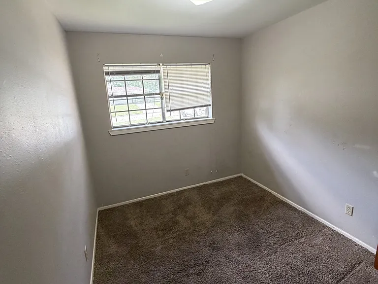 6308 Frondosa Dr — Photo 10