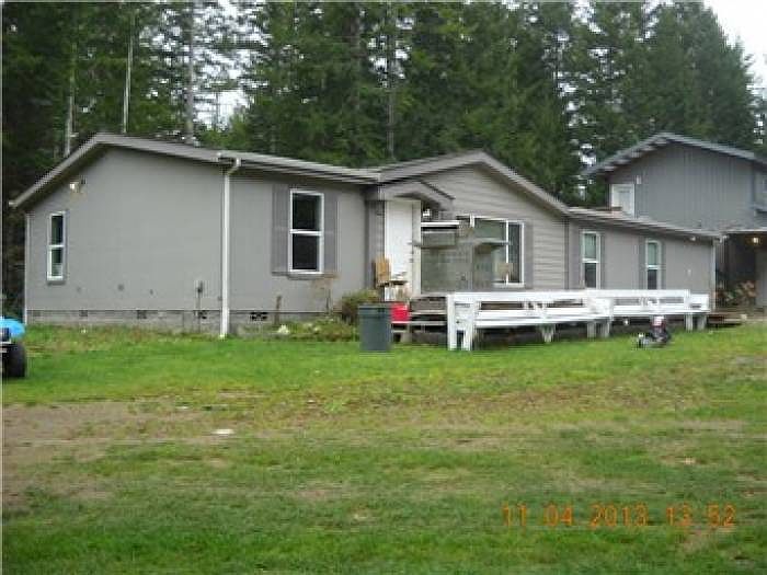 2nd image of 1621 NE Blacksmith Dr
