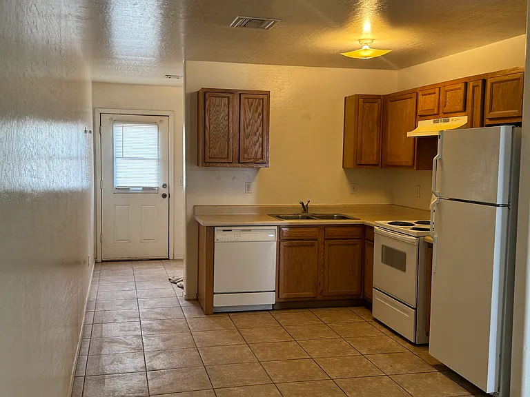 4120 N Montezuma Dr #B — Photo 13