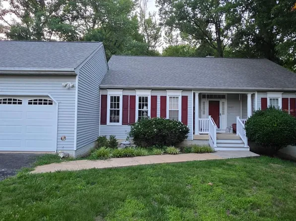 7205 Lord Barton Dr, Fredericksburg, VA 22407