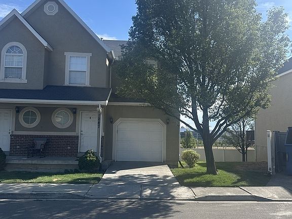 2nd image of 1247 W Bridalwood Loop