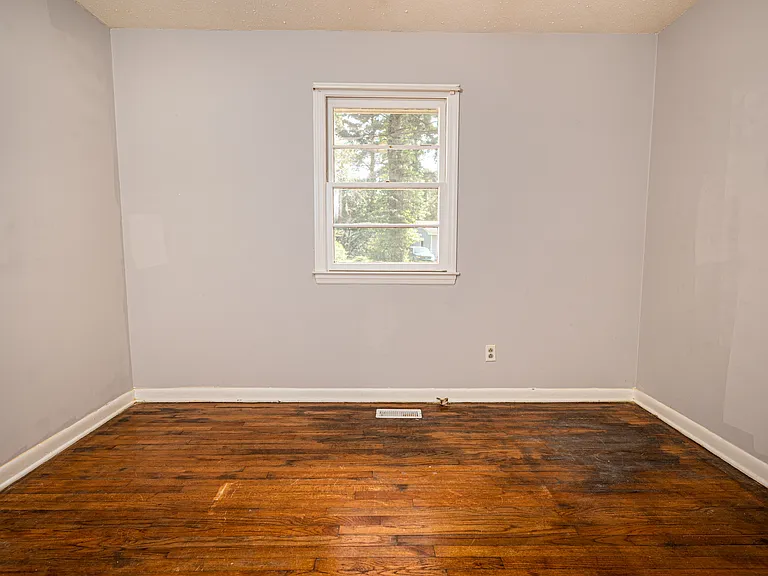 3021 Madison Ave — Photo 12