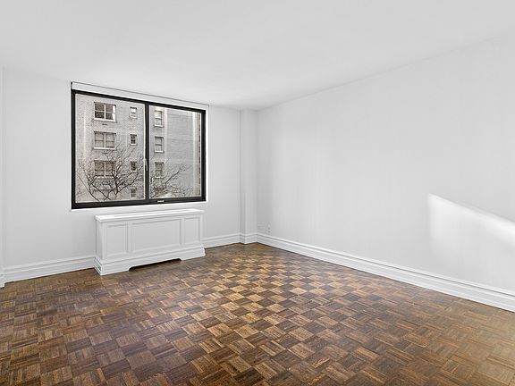 4th image of 145 W 67th St APT 24C
