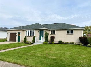 26 Gil Ln, Depew, NY 14043