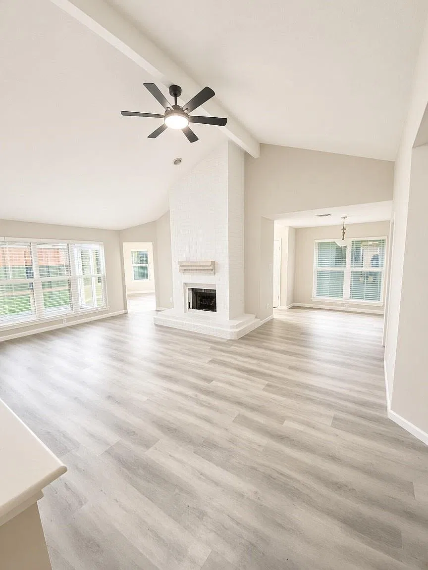 3 bed, 2.0 bath, 1710 sqft, $2,200 — Photo 1