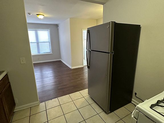 5th image of 2210 S Marshall Blvd #1N