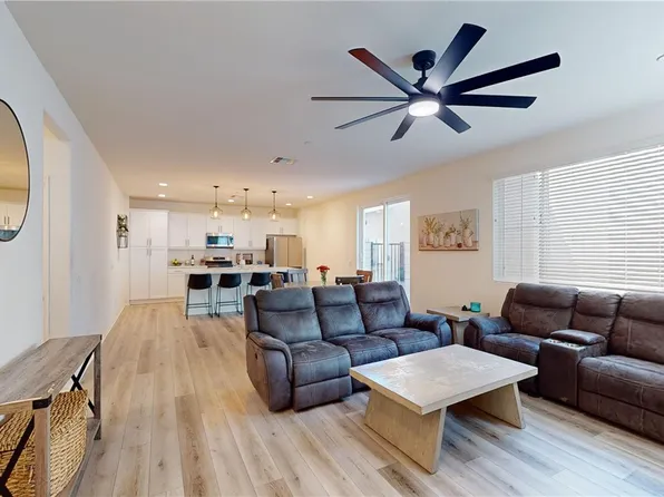 165 Linden Ct, Perris, CA 92571