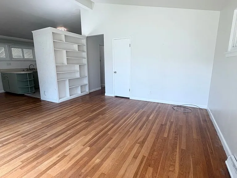621 Pinellas Dr — Photo 5