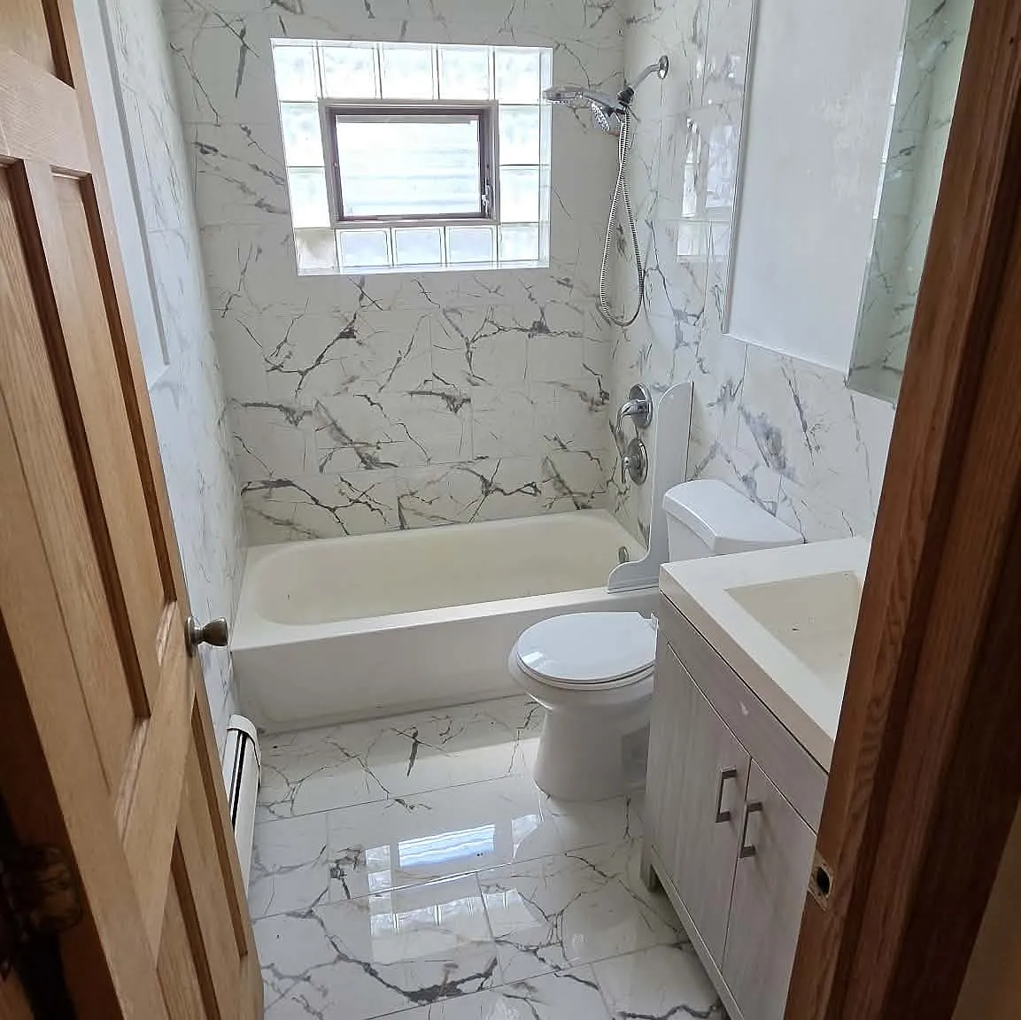 2 bed, 900 sqft, $1,730 — Photo 1