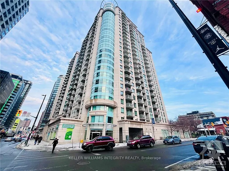 200 Rideau St #607 — Photo 2