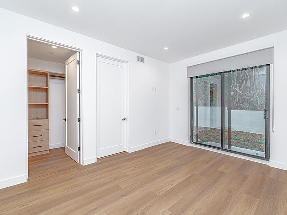4th image of 1344 Portia St