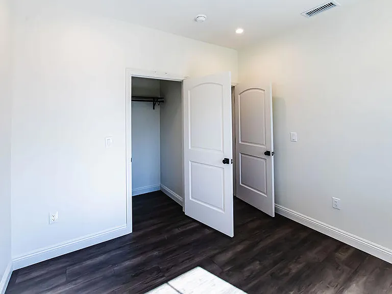 2628 Glenrose Ave — Photo 17