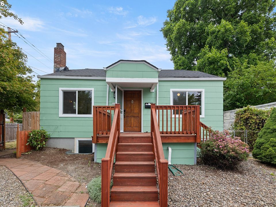 1st image of 2132 SE Reedway St